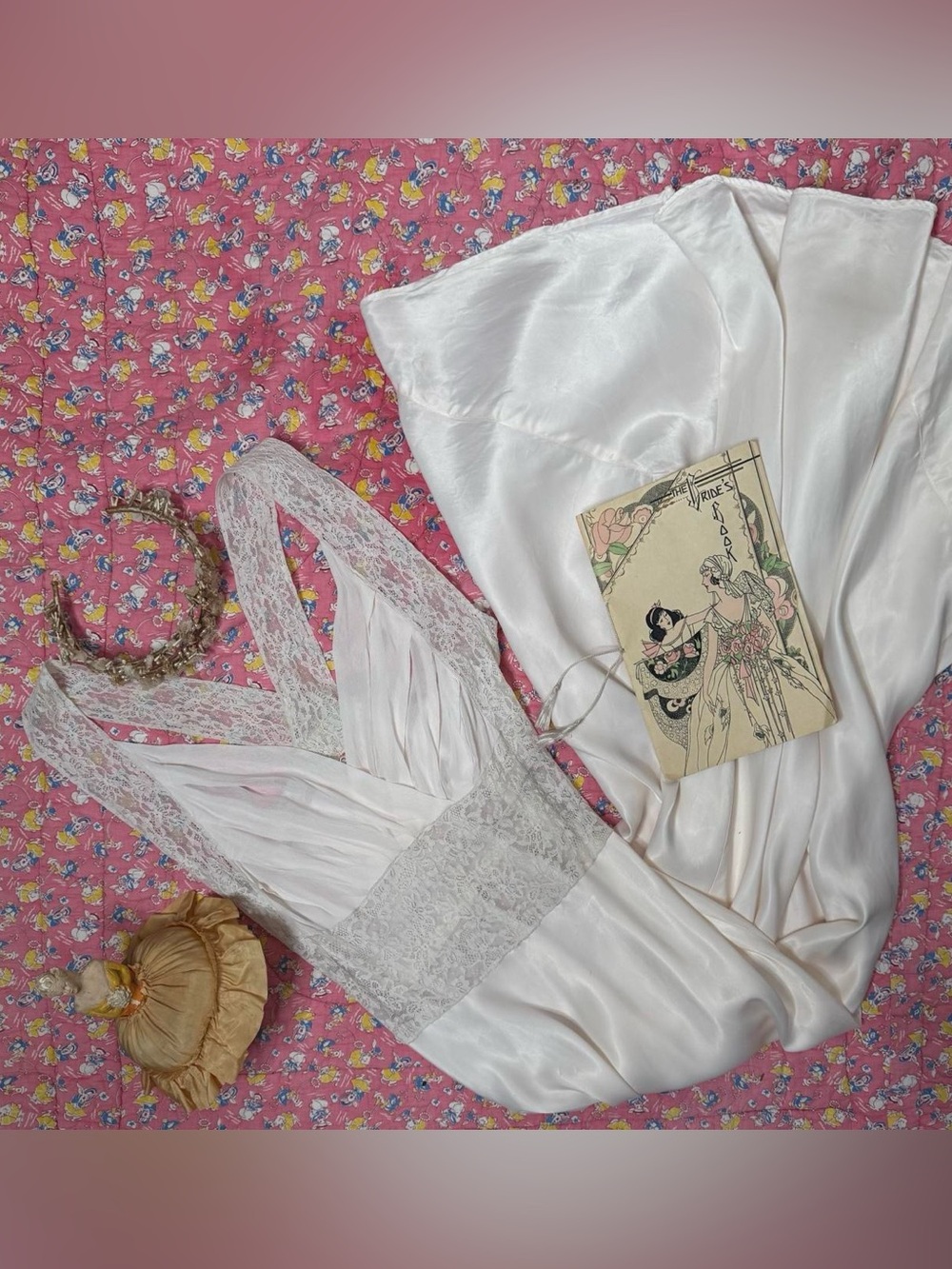 1930s palest pink champagne & white lace bias cut slip
